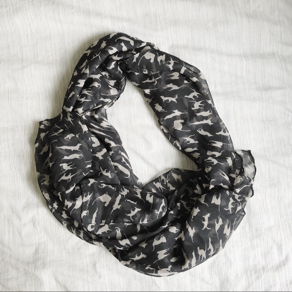 Cat scarf!